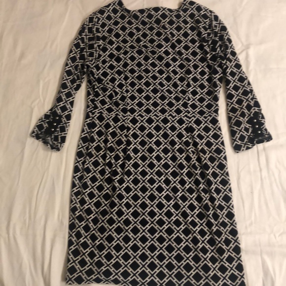 Dress - Picture 4 of 4